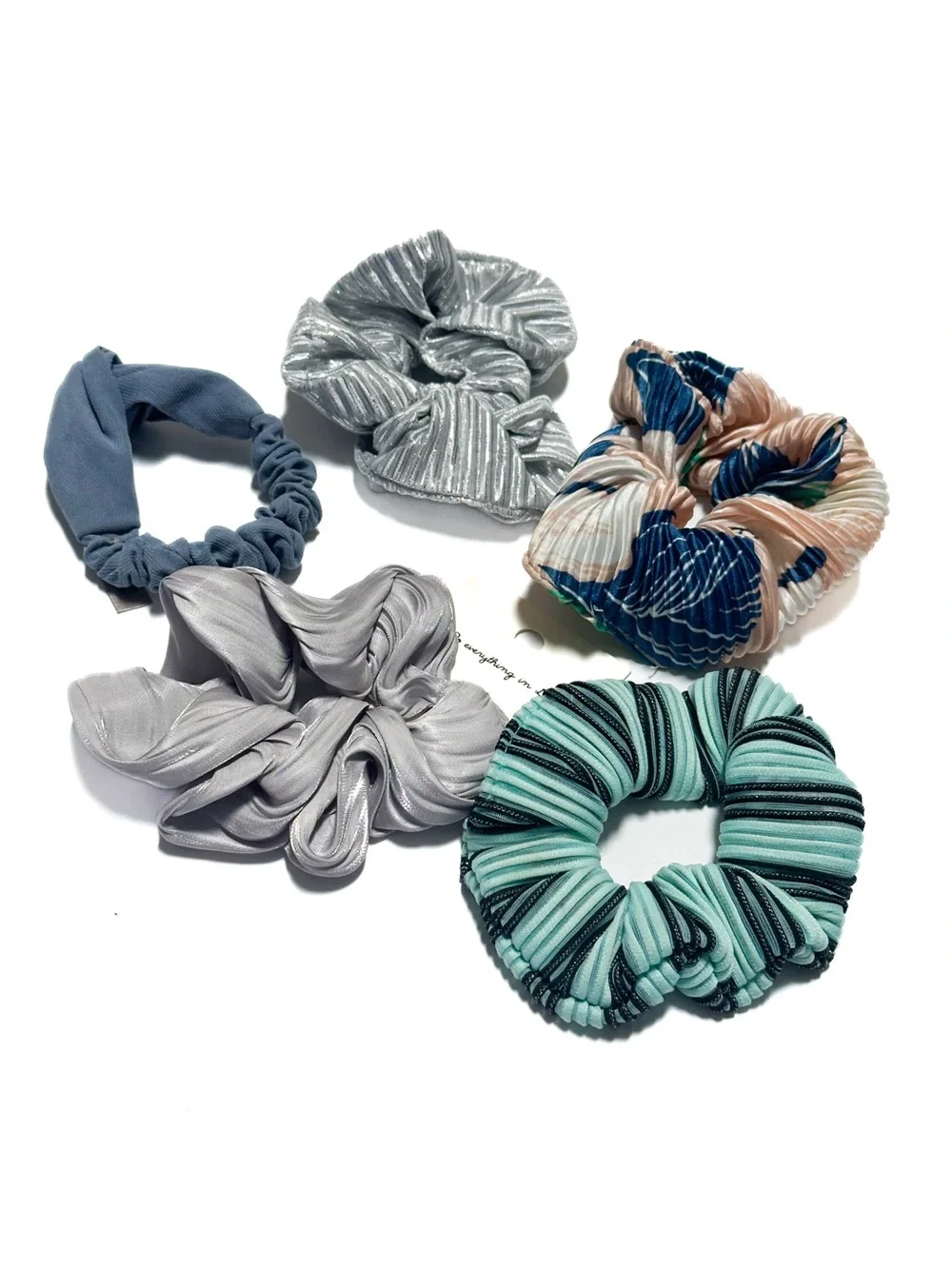Set of 5 Scrunchies Multicolor Print Textured Hair Accessories Bundle NWT + NWOT